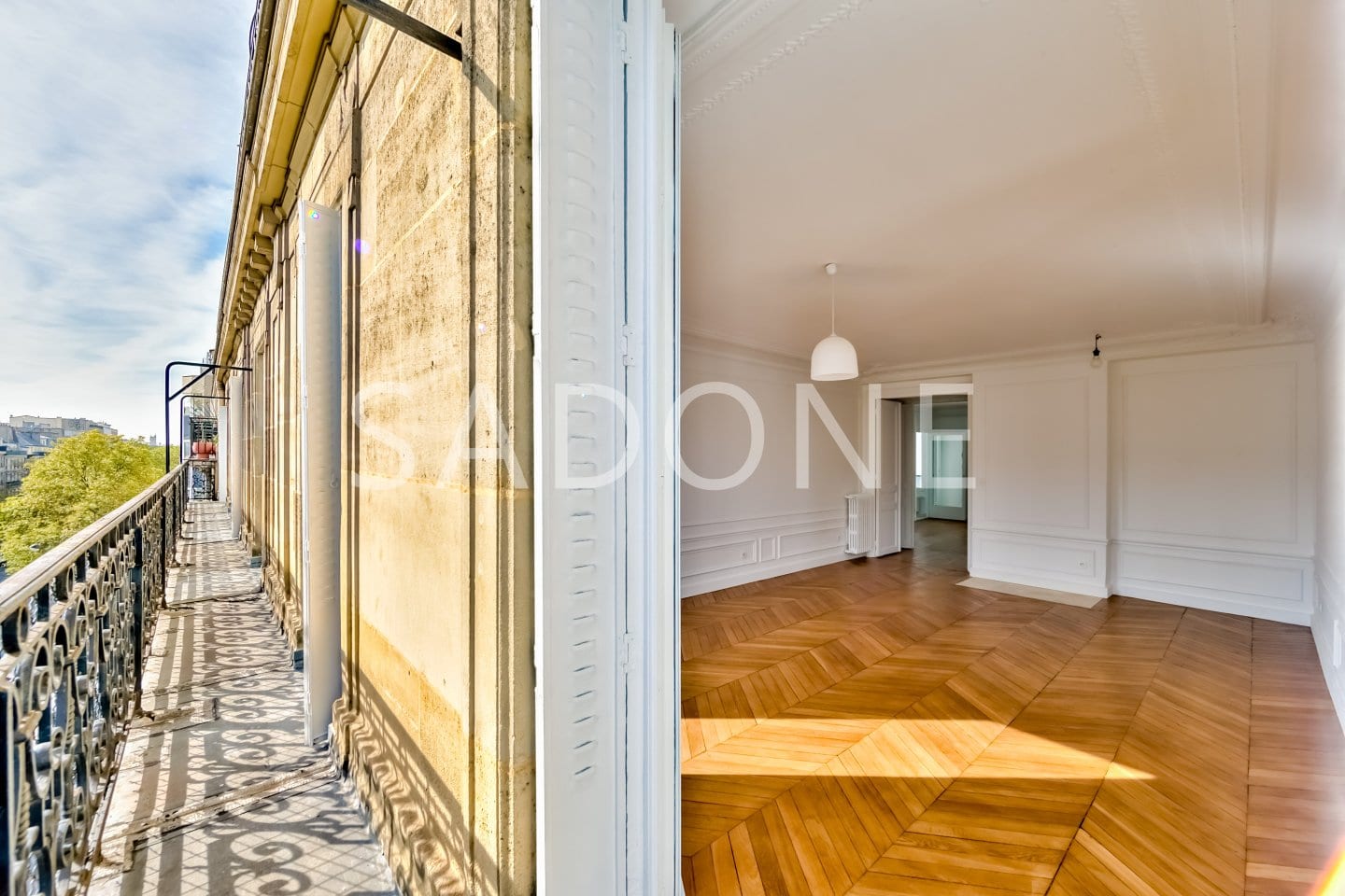 PARIS Xème – Appartement familial 7 pièces, 212 m2