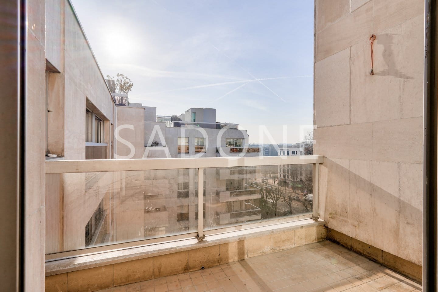 Appartement Neuilly Sur Seine 1 pièce(s) 44 m2 – Balcon dernier étage